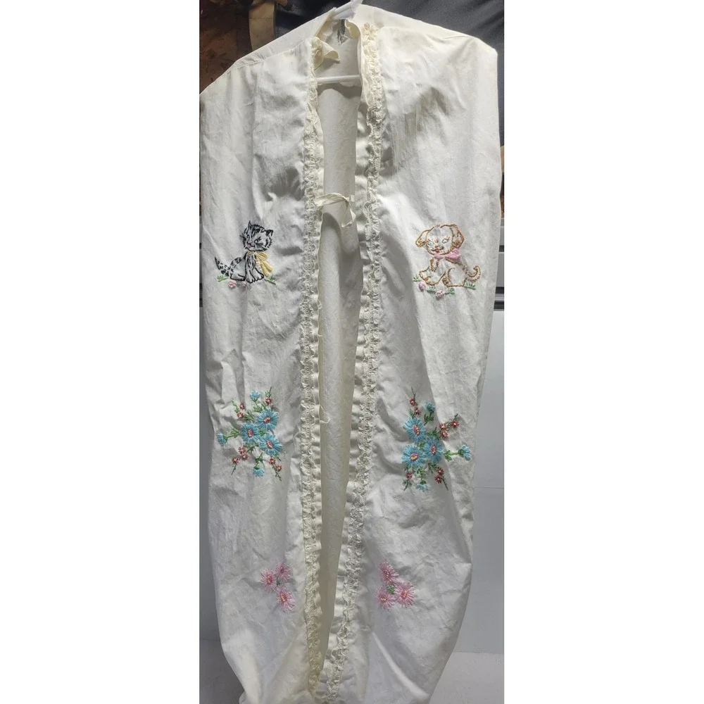 Vtg‎ 70s Embroidered hanging diaper holder Puppy Kitten Floral